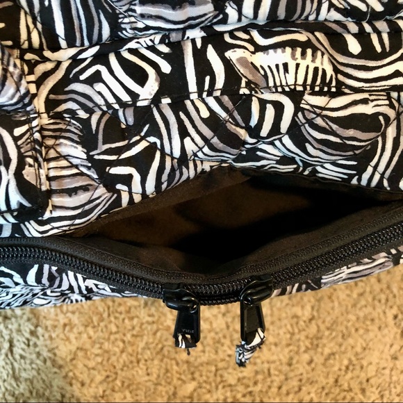 NWT Black & White Zebra Quilted Fabric Carry On Duffle by Member’s Mark - Picture 5 of 15
